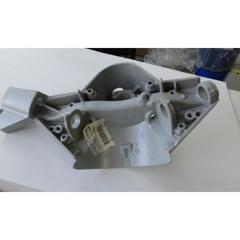 PARTE INFERIORE MANUBRIO VESPA PK 50 - 125